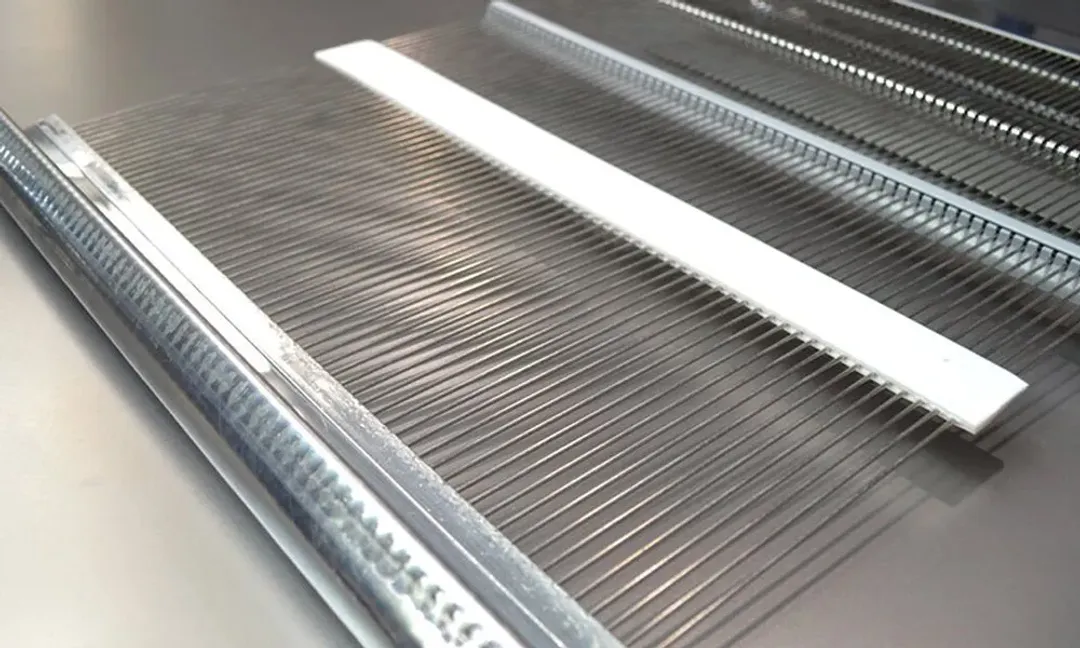 Сита струнные с пластиковыми передвижными перемычками