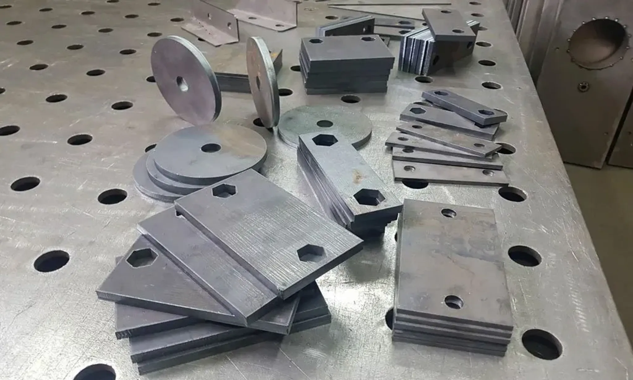 Металлическая пластина 20 мм