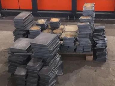 Лазерная резка металлических пластин