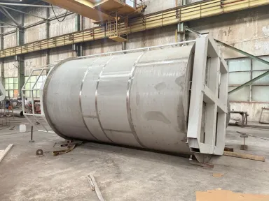 Емкости для хранения щелочи со змеевиком