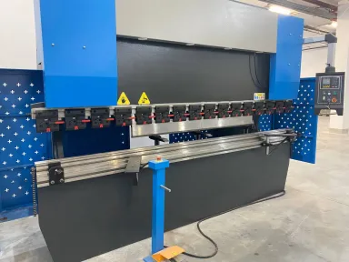 Гибка нержавеющей стали AISI 304 - чистые углы без трещин