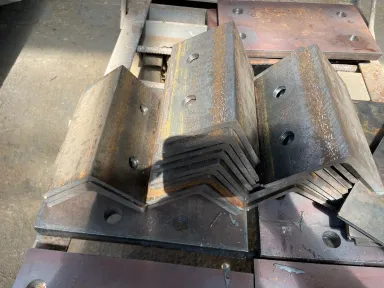 Металлические уголки