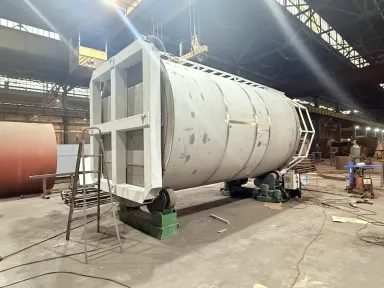 Емкости для хранения щелочи со змеевиком