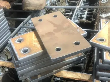 Стальные пластины с отверстиями под крепеж